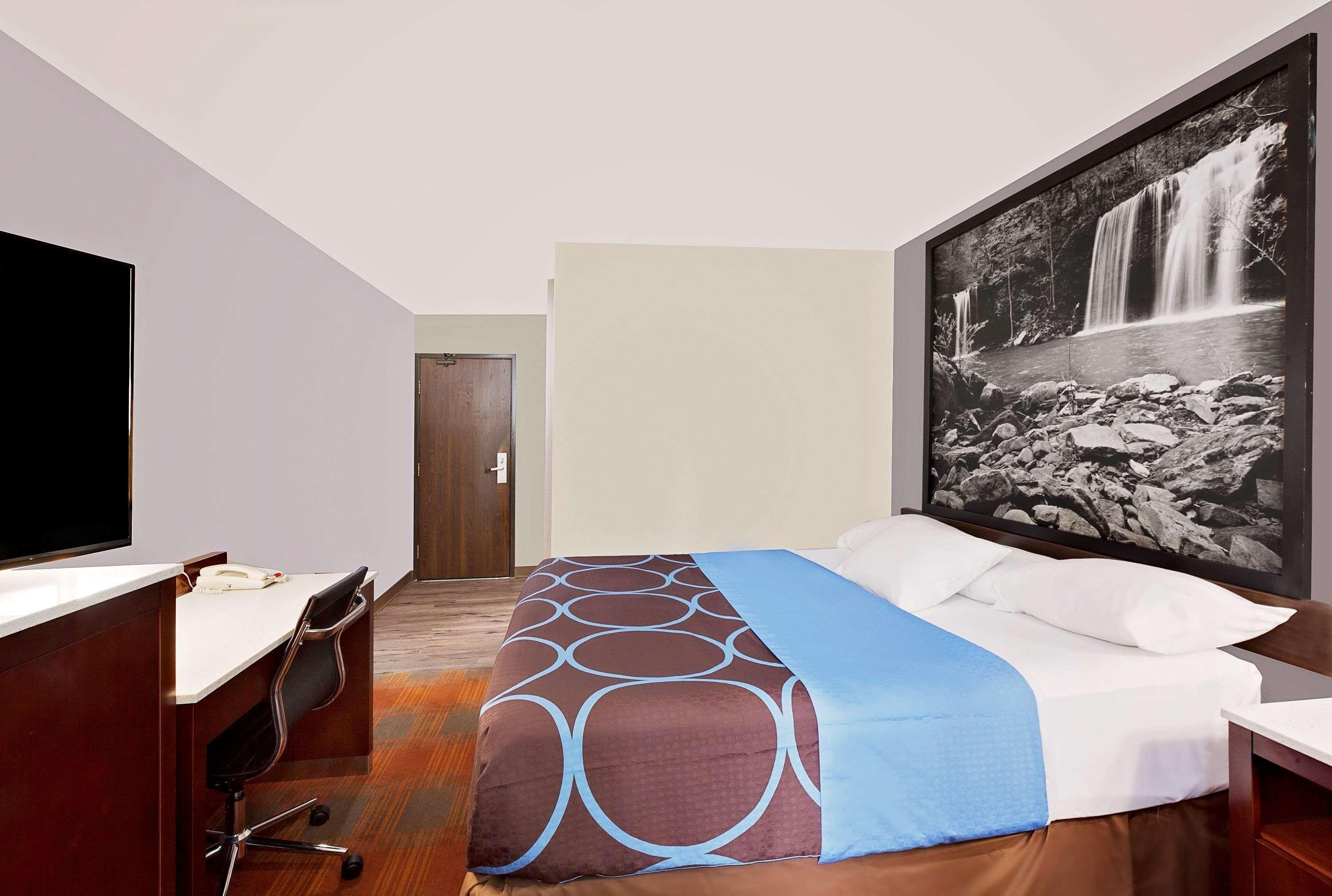 Super 8 By Wyndham Fayetteville Eksteriør bilde