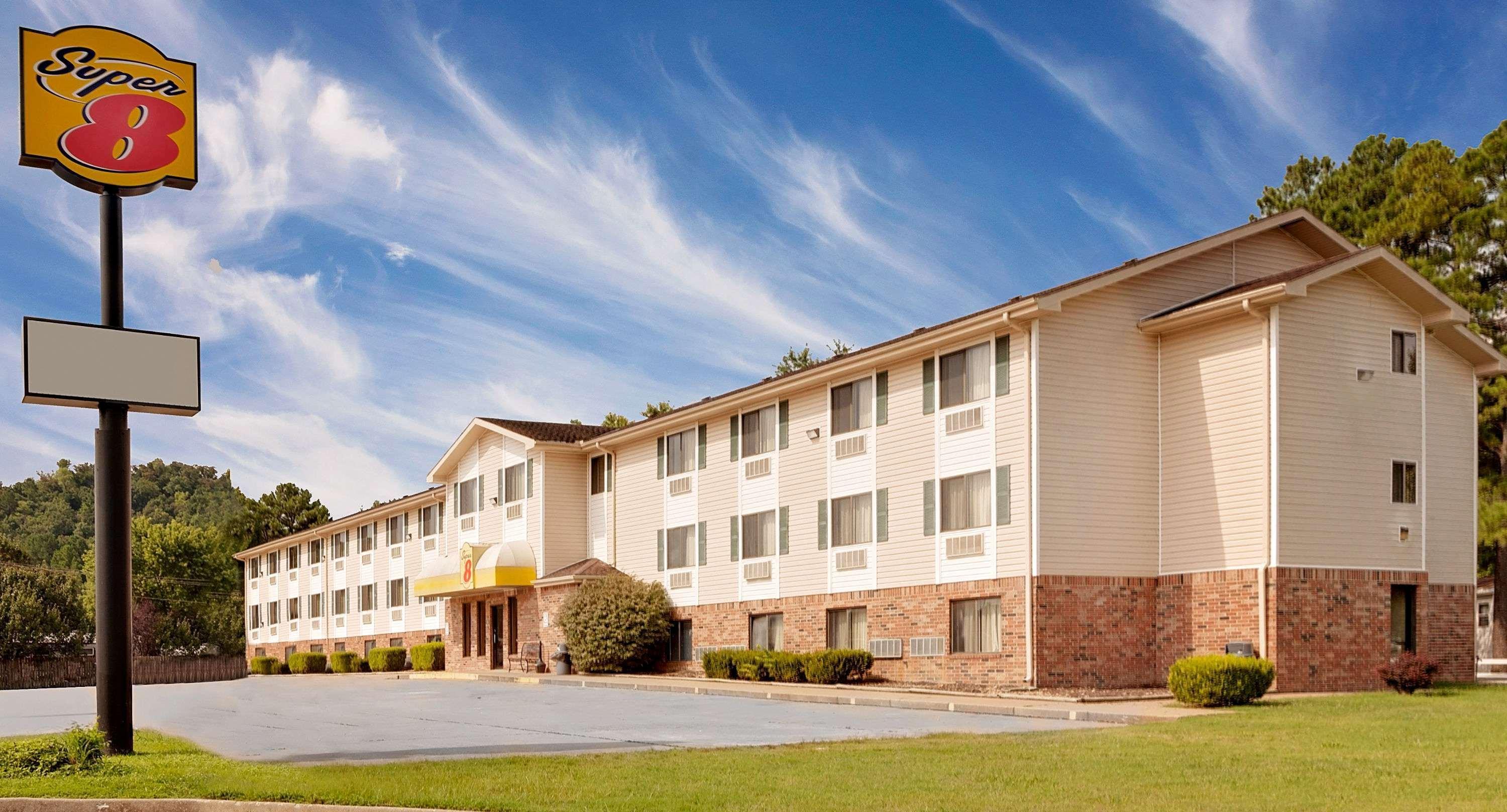Super 8 By Wyndham Fayetteville Eksteriør bilde